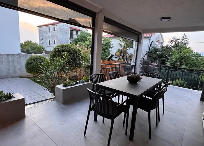Jakobi By El-pi Tours Apartamento