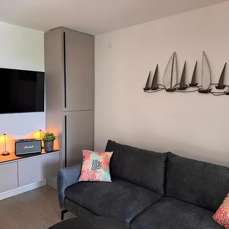 Jakobi By El-pi Tours * Nijvice