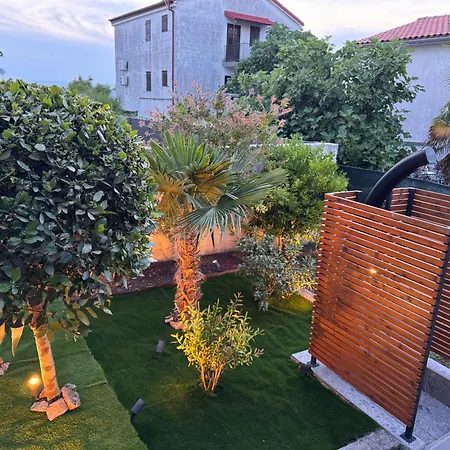 Jakobi By El-pi Tours Nijvice