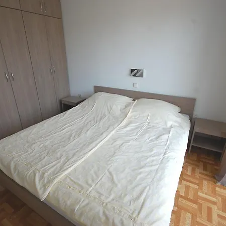 Apartment Jakobi Njivice