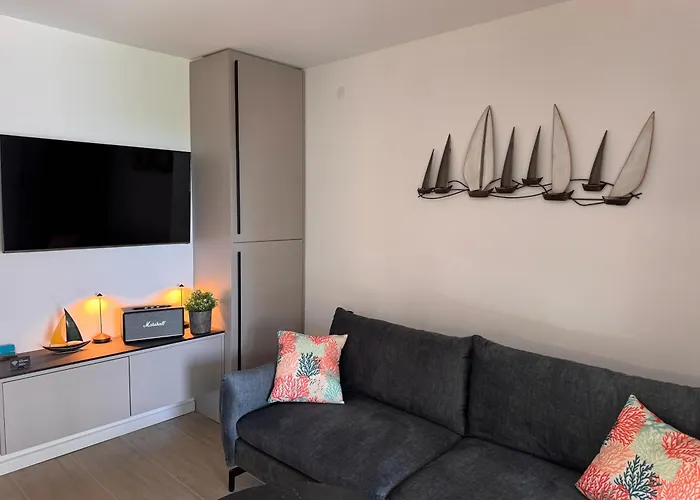 Jakobi By El-pi Tours * Nijvice