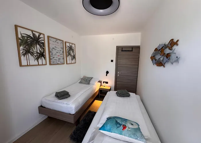 Jakobi By El-pi Tours * Nijvice