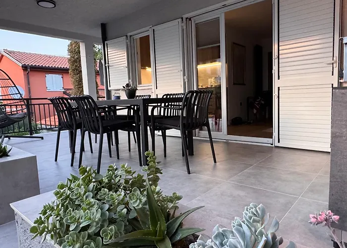 Jakobi By El-pi Tours Apartament *