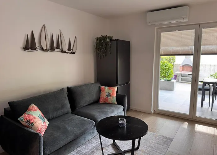 Jakobi By El-pi Tours * Nijvice