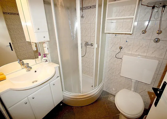 Jakobi By El-pi Tours * Nijvice