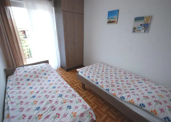 Jakobi By El-pi Tours * Nijvice