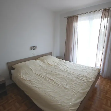 Jakobi By El-pi Tours *